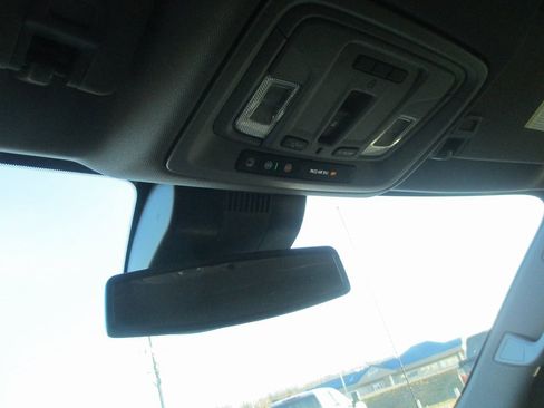 Certified 2024 GMC Sierra 1500 Denali image 32