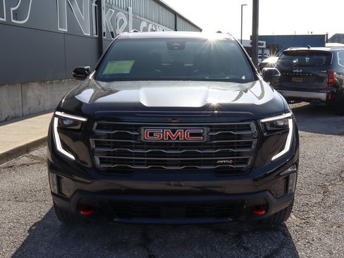 Used 2025 GMC Acadia AT4 w/ Super Cruise Package AWD/4WD image 2
