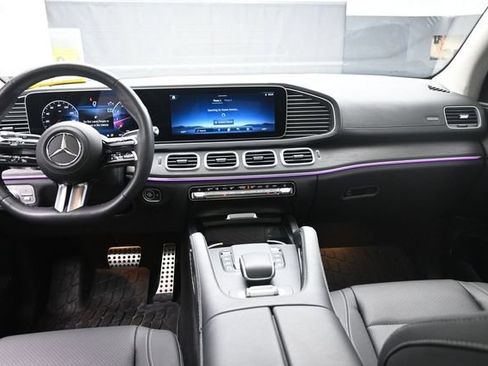 Used 2026 Mercedes-Benz GLS 450 4MATIC image 9