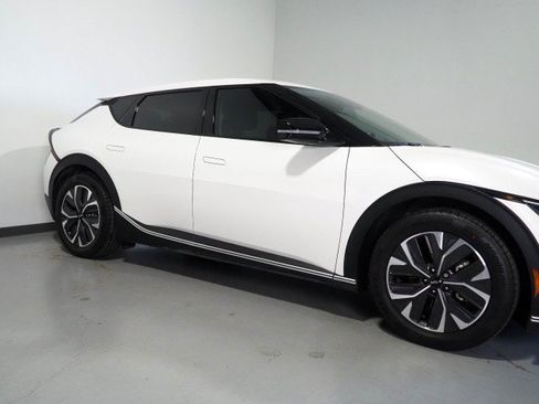 Used 2024 Kia EV6 Light RWD image 49
