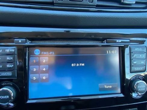 Used 2017 Nissan Rogue Sport SV w/ SV Premium Package AWD/4WD image 27