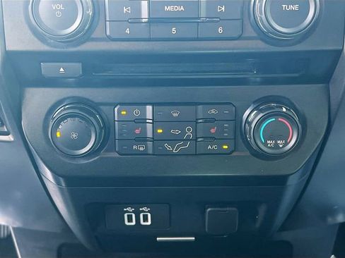 Used 2017 Ford F350 XLT w/ XLT Premium Package image 21