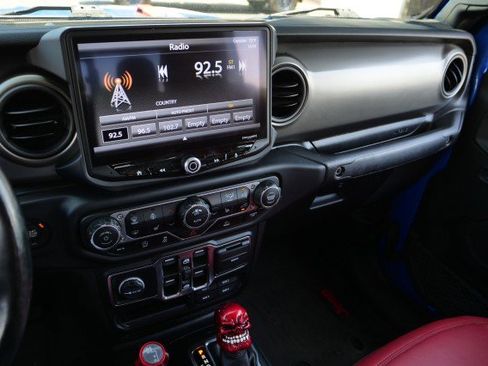 Used 2022 Jeep Gladiator Sport AWD/4WD image 14