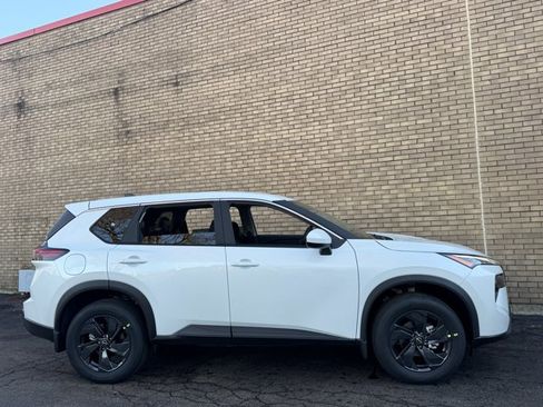 New 2026 Nissan Rogue SV w/ Cold Weather Package image 5