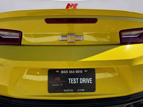 Used 2016 Chevrolet Camaro LT w/ RS Package image 16