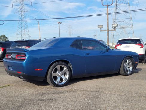 Used 2022 Dodge Challenger GT RWD image 4