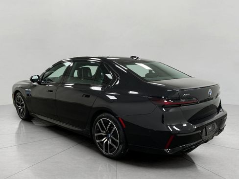 Certified 2023 BMW 760i xDrive w/ Executive Package image 7