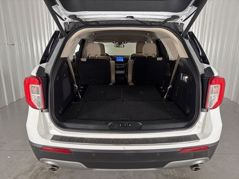 Used 2020 Ford Explorer Limited image 32