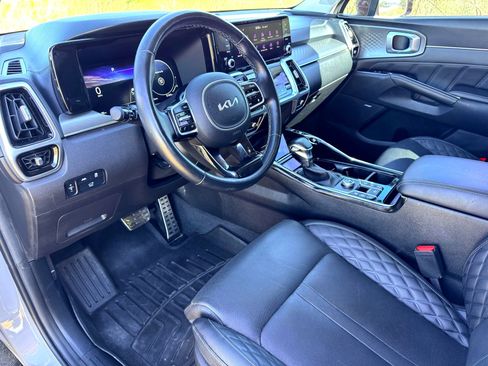 Used 2022 Kia Sorento SX image 11