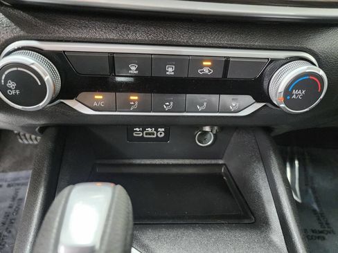Used 2025 Nissan Altima 2.5 SV AWD/4WD image 20