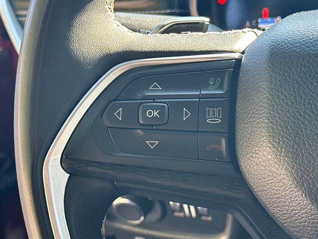 Used 2023 Jeep Grand Cherokee Altitude RWD image 27