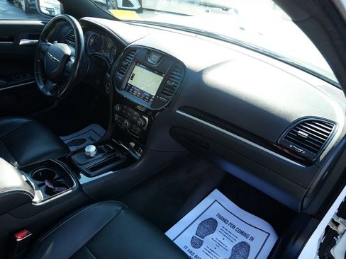 Used 2018 Chrysler 300 S w/ 300S Premium Group 2 AWD/4WD image 30