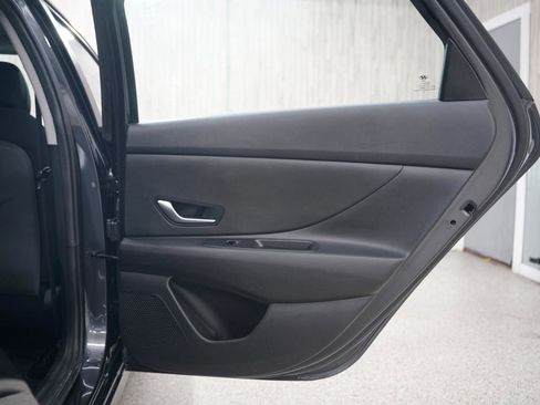 Used 2023 Hyundai Elantra SEL FWD image 36