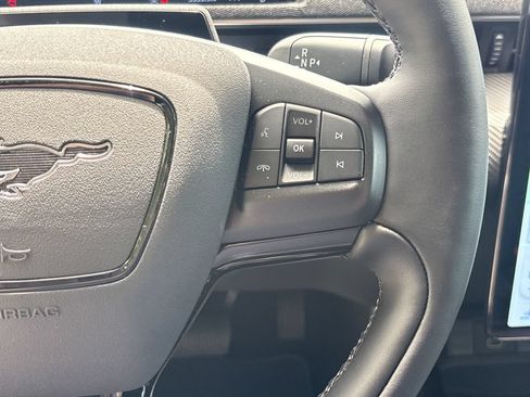 Used 2025 Ford Mustang Mach-E Premium AWD/4WD image 23