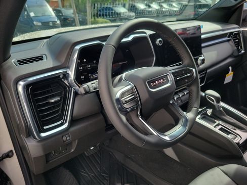 New 2026 GMC Canyon Elevation w/ Convenience Package RWD image 19