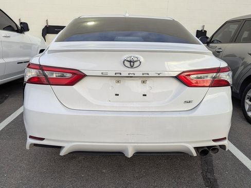Certified 2020 Toyota Camry SE image 5