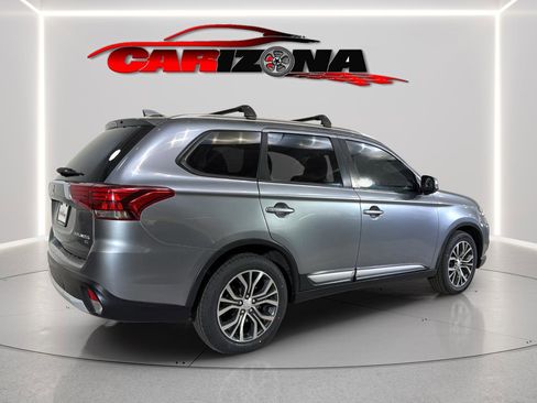 Used 2017 Mitsubishi Outlander SE FWD image 11