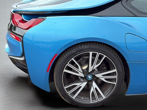 Used 2015 BMW i8 AWD/4WD image 26