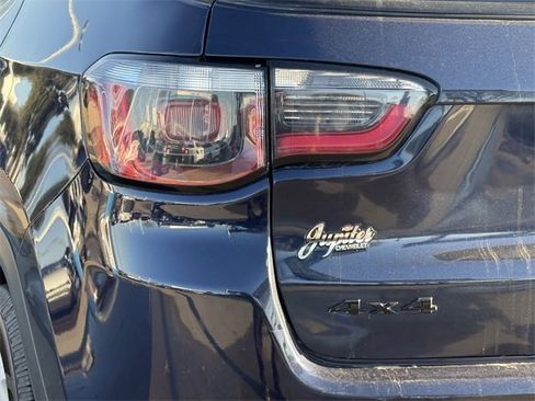 Used 2018 Jeep Compass Latitude w/ Popular Equipment Group image 6