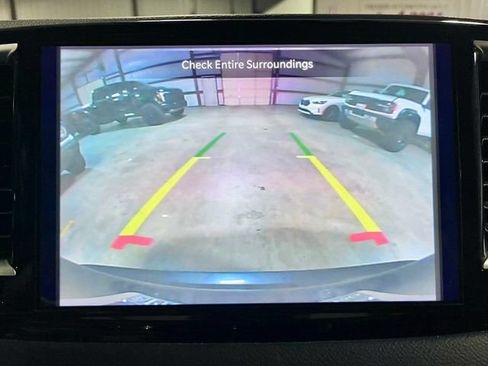 Used 2023 Chrysler Pacifica Touring-L FWD image 20