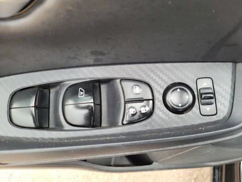 Certified 2023 Nissan Sentra SV FWD image 11