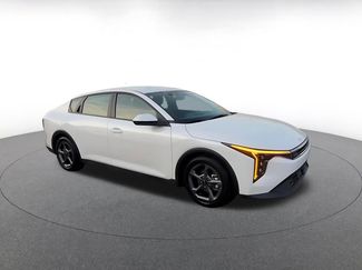 Used 2025 Kia K4 LXS video 2
