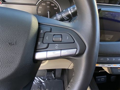 Certified 2023 Cadillac XT4 Premium Luxury image 23