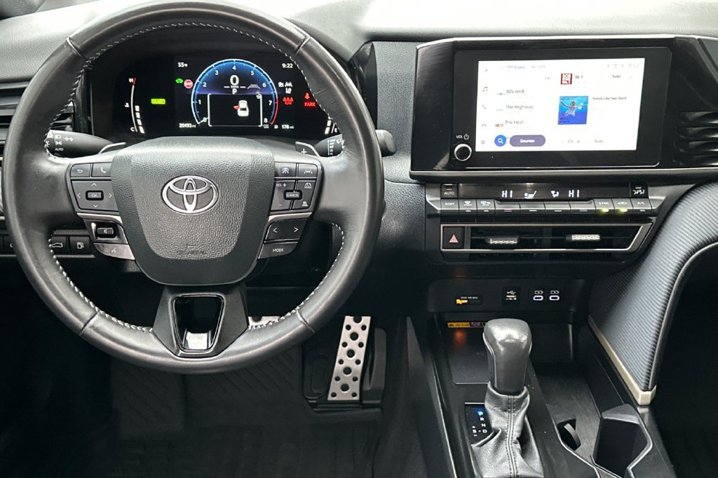 Used 2025 Toyota Camry SE w/ Convenience Package FWD image 18