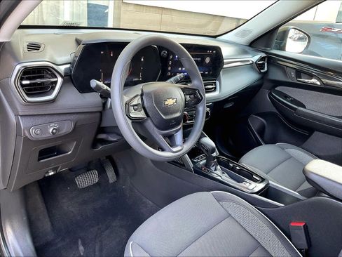 Used 2025 Chevrolet TrailBlazer LT image 8