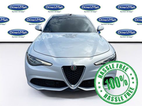 Used 2022 Alfa Romeo Giulia Ti w/ Active Assist Plus Package RWD image 2