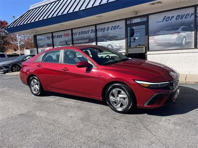 Used 2024 Hyundai Elantra SE