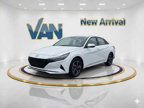 Used 2021 Hyundai Elantra SEL w/ Convenience + Premium Package FWD image 1