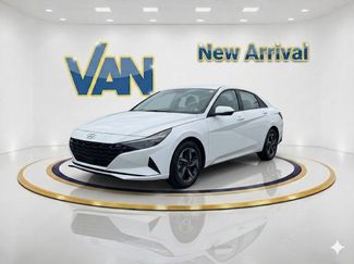 Used 2021 Hyundai Elantra SEL w/ Convenience + Premium Package FWD video 1