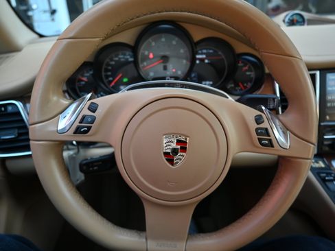 Used 2011 Porsche Panamera S RWD image 49