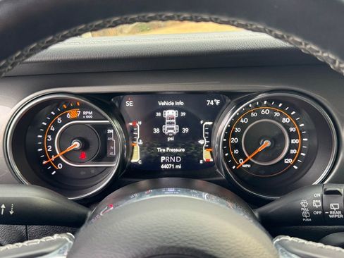 Used 2021 Jeep Wrangler Unlimited Sahara w/ Safety Group image 29