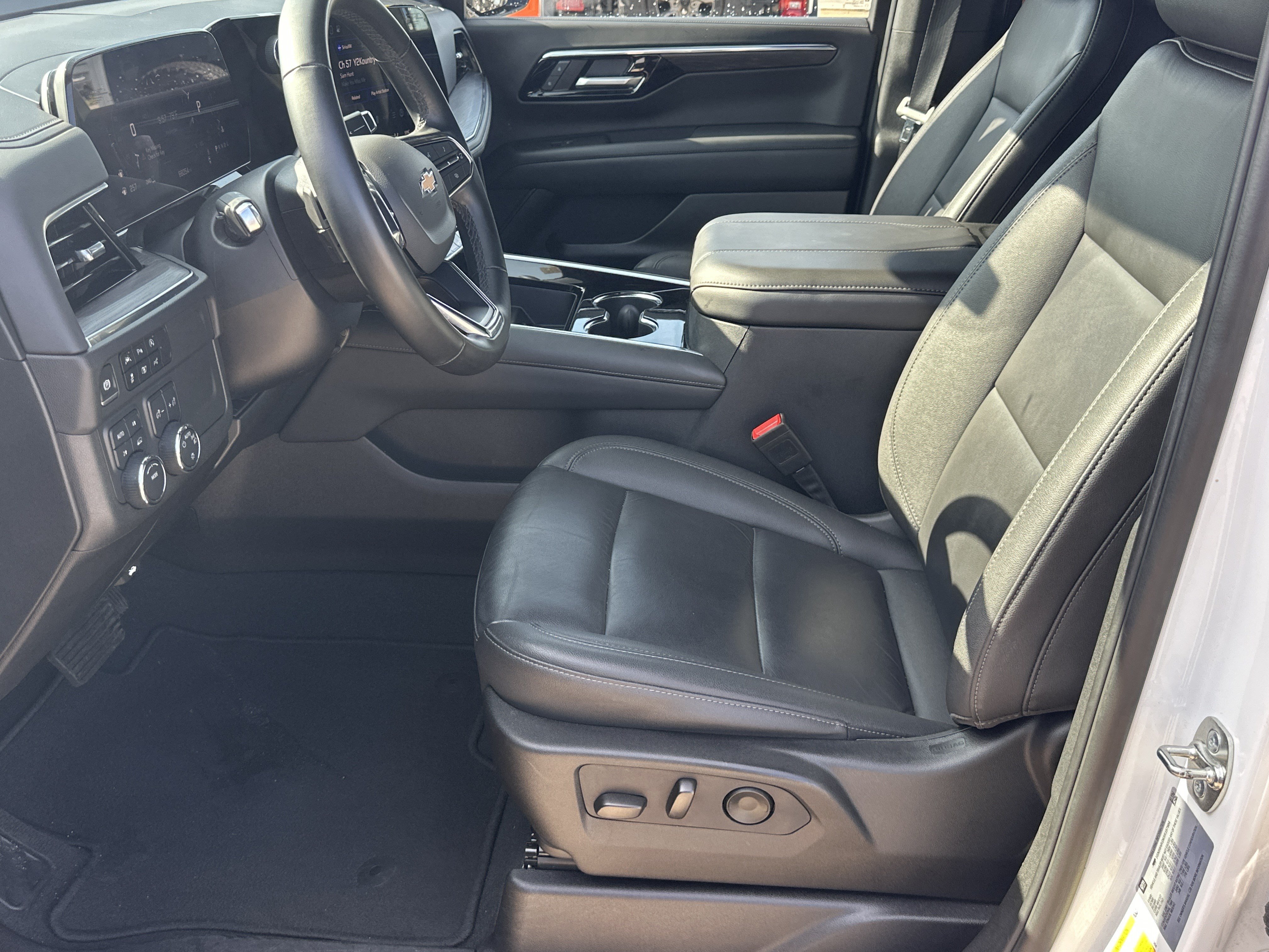 Certified 2025 Chevrolet Tahoe LT AWD/4WD image 10