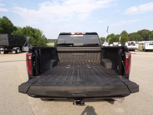 Used 2024 GMC Sierra 2500 AT4 w/ AT4 Premium Plus Package AWD/4WD image 48