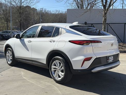 Used 2025 Buick Envista Preferred image 3