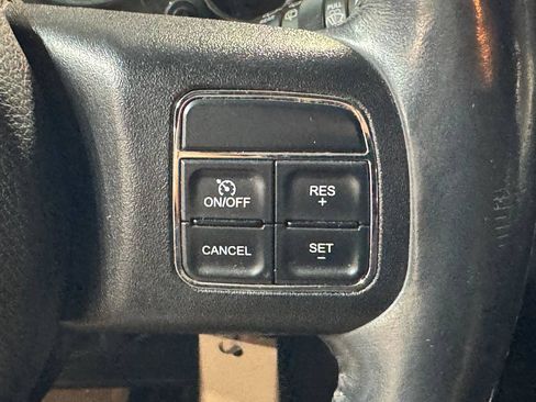 Used 2014 Jeep Wrangler Unlimited Sahara w/ Connectivity Group AWD/4WD image 18