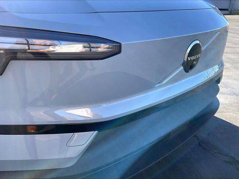 New 2025 Volvo EX30 Ultra w/ Protection Package Premier image 34