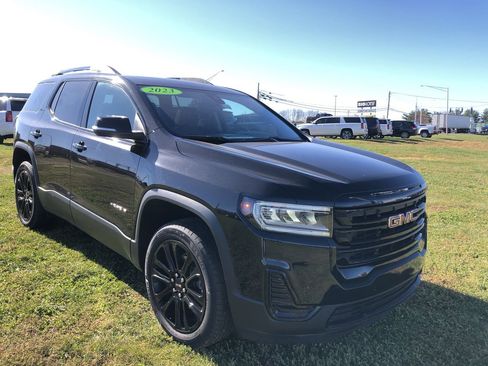 Used 2023 GMC Acadia SLE w/ Driver Convenience Package image 7