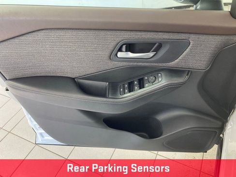 Used 2023 Nissan Rogue SV image 13