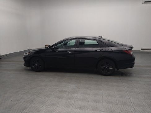 Used 2022 Hyundai Elantra SEL FWD image 3