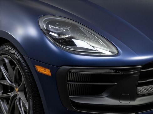 New 2026 Porsche Macan GTS AWD/4WD image 37