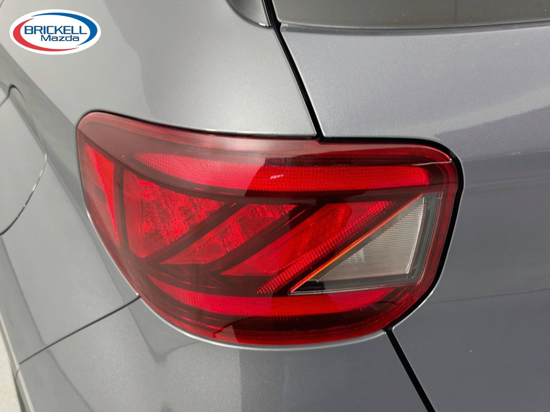 Used 2024 Hyundai Venue Limited FWD image 10