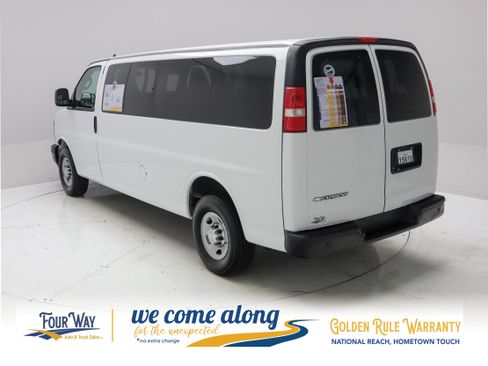 Used 2017 Chevrolet Express 3500 LS RWD image 6