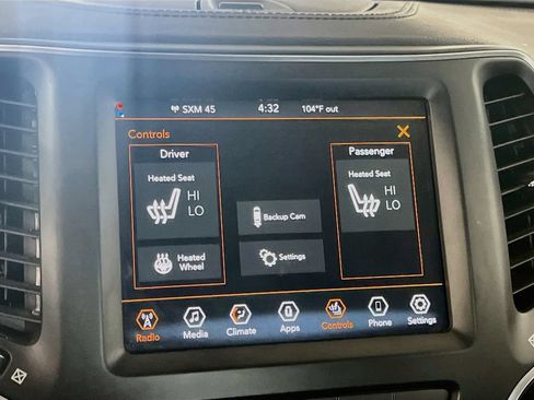 Used 2022 Jeep Cherokee Latitude AWD/4WD image 19