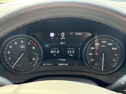 Used 2024 Cadillac XT6 Premium Luxury w/ Technology Package FWD image 8