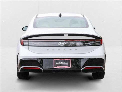 New 2025 Hyundai Sonata SEL image 6