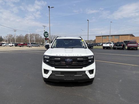 Used 2025 Ford Expedition Max Active image 3